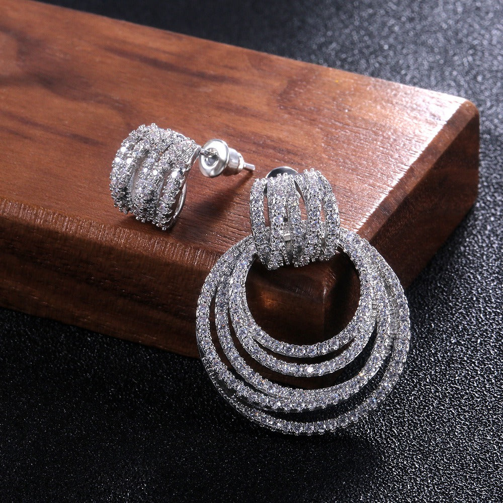 Boucles d’oreilles pendantes à anneaux superposés – Style élégant