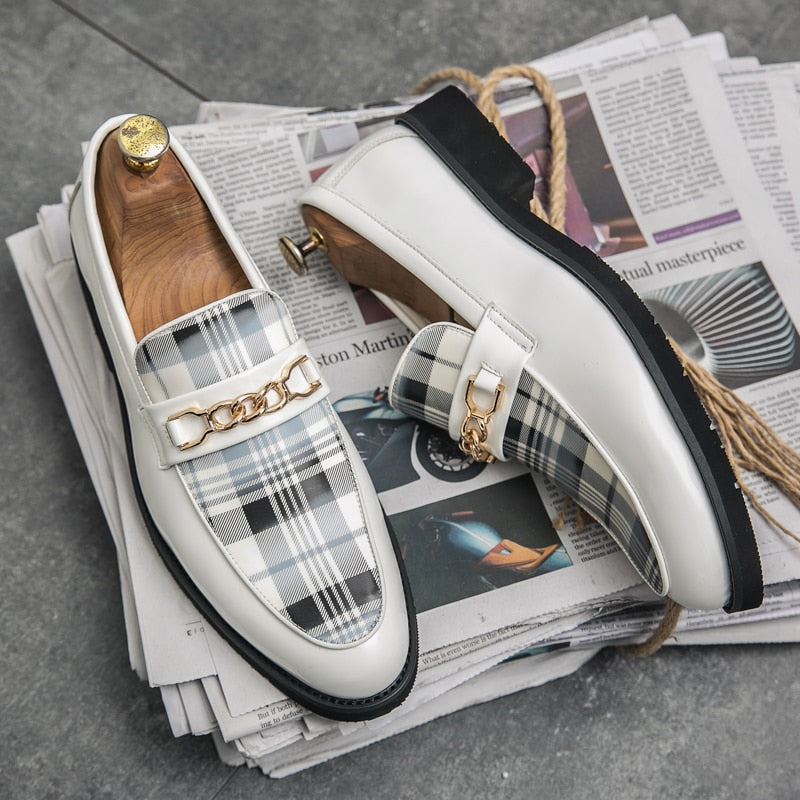Italian  Luxury Leather Shoes for Men  Loafers  Casual Men Shoes Slip-on British Style Striped Soft  Shoes Moccasins New Product