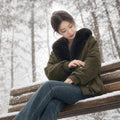 Parka courte femme à col en fausse fourrure – Chaude et matelassée